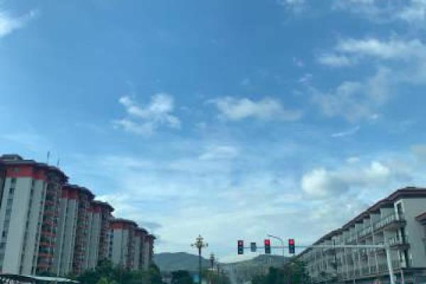命里带保山，如何理解这一命理特征及其象征意义？