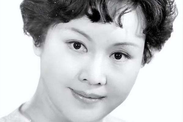 1954年出生命女的命运与人生之路探索