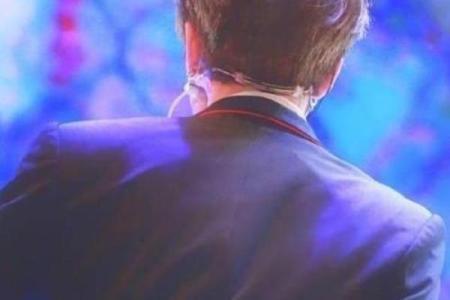 为什么明星命这么好？解密背后的光鲜背影与苦涩人生