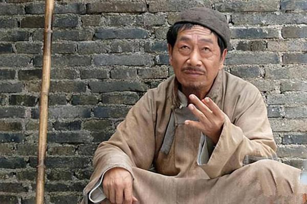 解读命运之谜：算命的多样形式与其深意