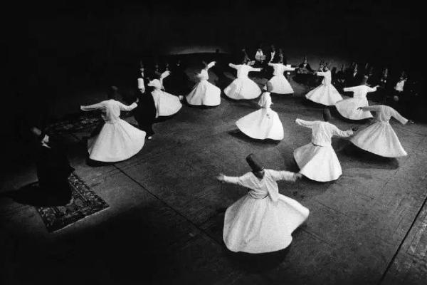 22岁的人生旅程：探索命运与未来的交汇点