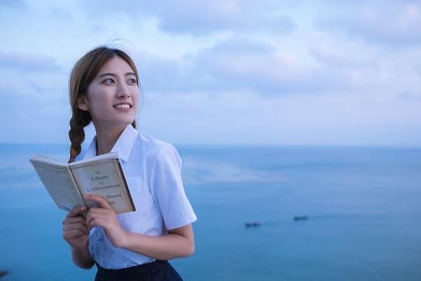 26岁女孩的命理解析：让梦想成真之路的启示与展望