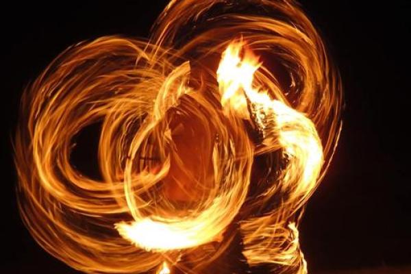 天上火命的性格与喜好：探索他们的内心世界与潜在激情