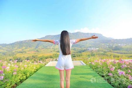 背部厚的女人：探索独特魅力与命运的秘密