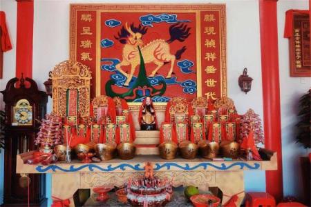 命运之神的禁忌:为何有些人不能去祠堂祭拜