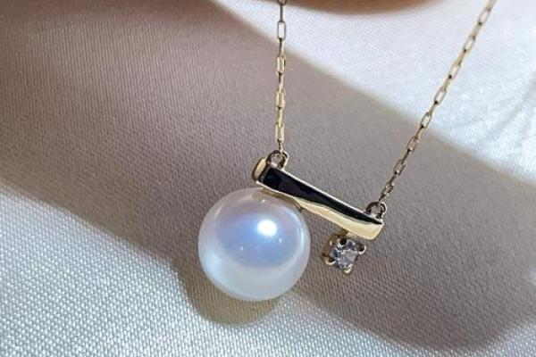 木命女人适合佩戴哪些项链,提升魅力与气场? 木命女人适合佩戴哪些项链,提升魅力与气场?