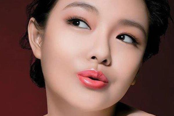 炉中火命女人的命运与恐惧：解读她们的生活之道
