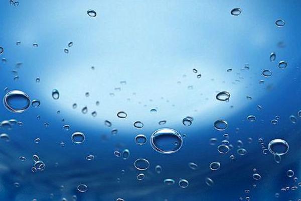 水命宝宝的色彩世界：适合水命宝宝的颜色解析与推荐