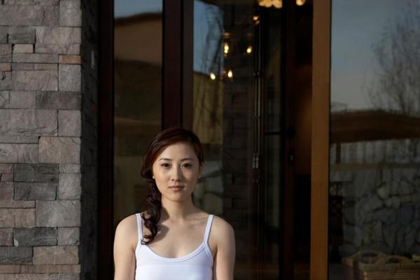 杨柳木命女的适合选择：生活与感情的和谐美学