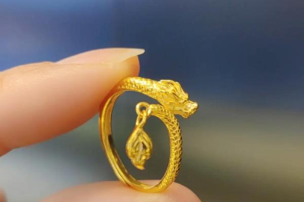 金鱼戒指：哪类命格最适合佩戴，助运吉祥