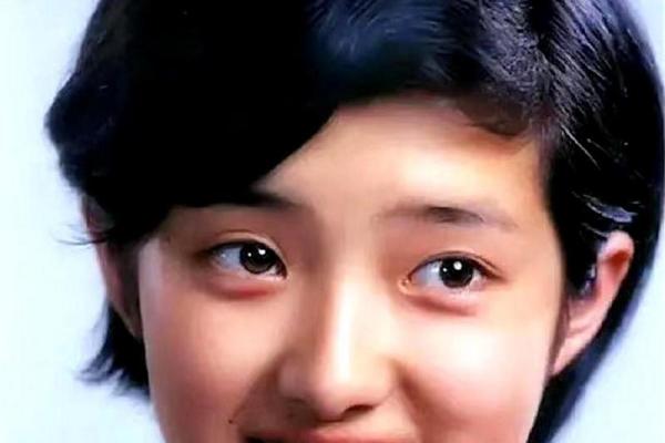 长虎牙的女人，命运为何如此多舛？探寻背后的秘密与生活智慧