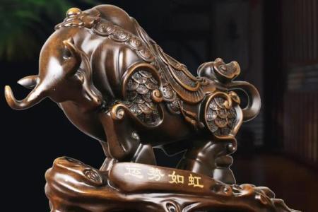 水命牛的摆件选择：助力提升运势与和谐生活的指南