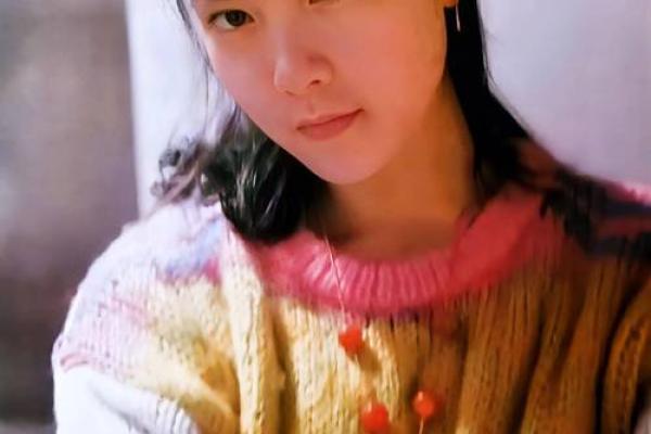 1985年命女：智慧与魅力并存的时代之花