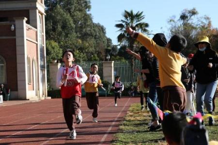 二零二零年出生的孩子：命名、性格与未来的探索