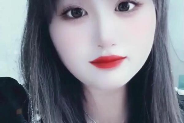 2000年出生的女性龙命：生活中的机遇与挑战探讨