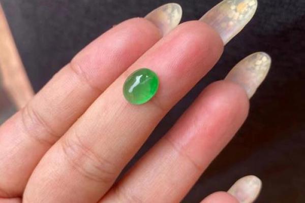 癸水命人适合的首饰：让你的气质更添水灵之美