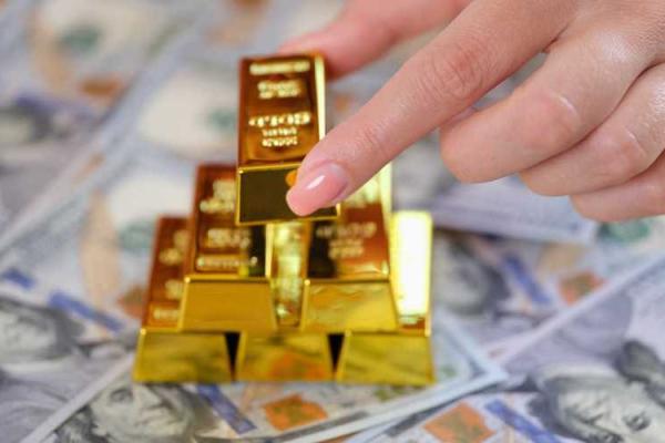 1963年金箔金命：命运解析与生活建议