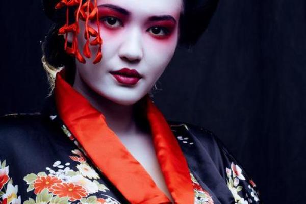 艺妓：命运与艺术交织的女人魅力探秘