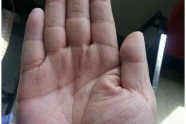 手指硬的男人：命运与性格的微妙关系