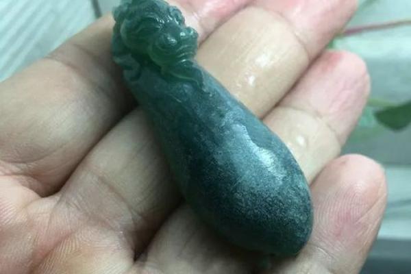 水命男适合佩戴的吉祥物与饰品推荐，让你的魅力倍增！