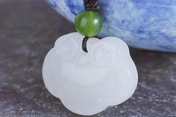 水命人士适合佩戴的辟邪物品与风水讲究