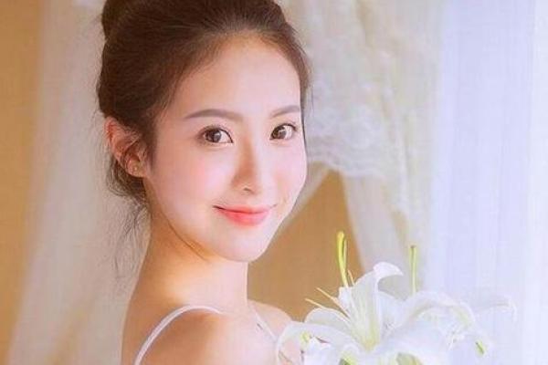 女人的眼睛与富贵命：细看眼神里的财富秘密
