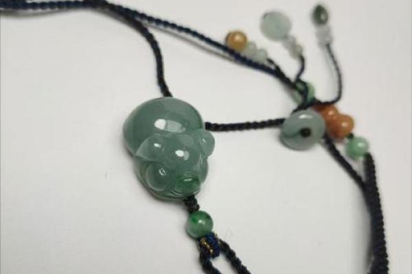 太阳火命必备项链：提升运势与个性的完美选择