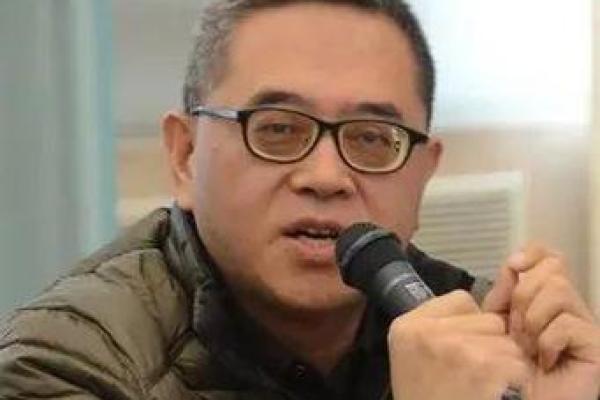 偏右皇帝命的深意与人生哲学探讨