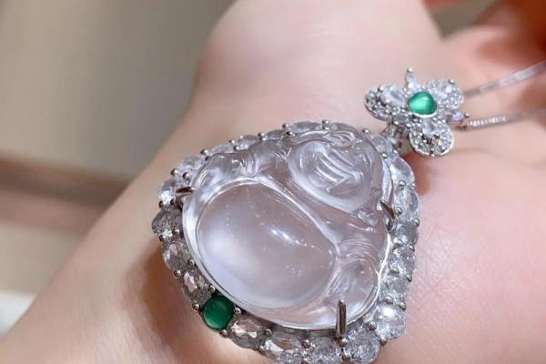 属水命人如何选择适合的佩戴物件，让你运势水润如涌