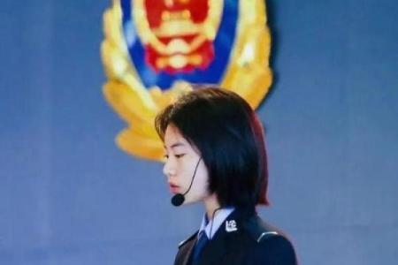 红尘女子的命格：细腻与坚韧的交错人生