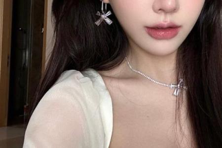 火命女孩必备的首饰搭配，点燃你的魅力与自信！