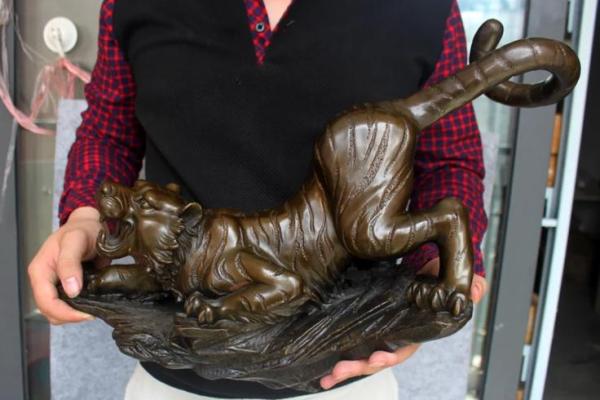 浅析“下山虎”的命理含义与人生启示 浅析“下山虎”的命理含义与人生启示