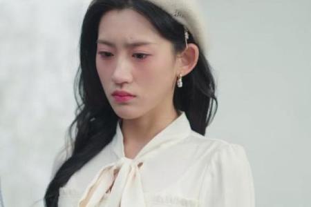 2001年属蛇：机智与灵动的命运之旅