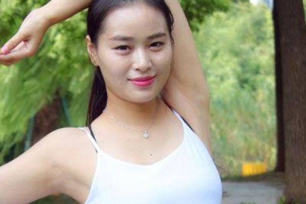 70年属狗女人的命运解读:寻找幸福与成功的秘钥 70年属狗女人的命运解读:寻找幸福与成功的秘钥