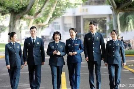 揭秘命理：哪些特质使你适合部队文职职业？