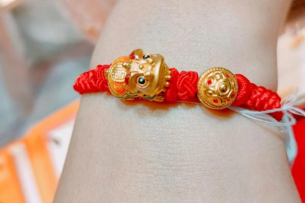 金命人士最吉祥的佩戴物推荐,助你聚财添福! 金命人士最吉祥的佩戴物推荐,助你聚财添福!