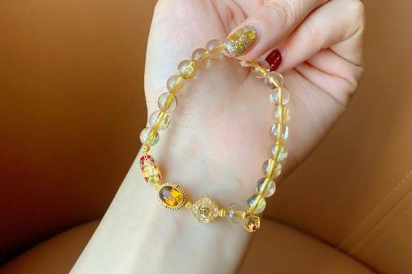 虎年火命如何选择适合的饰品,让运势更上一层楼! 虎年火命如何选择适合的饰品,让运势更上一层楼!