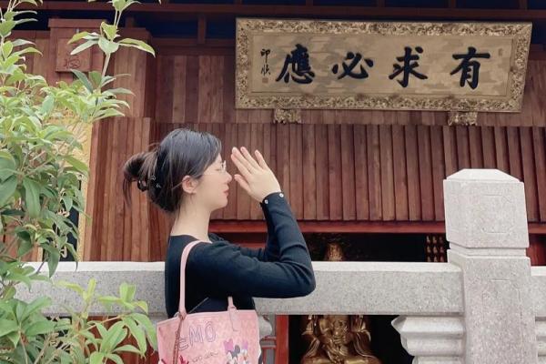 去寺庙算命的意义与体验，探索心灵的寄托与人生的转机