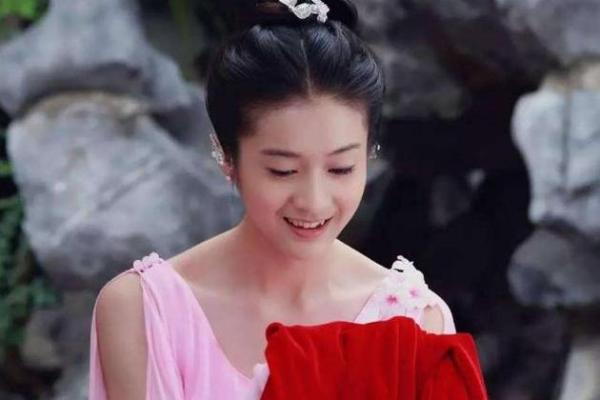 峨眉凤眼女孩的命运之谜：流连于美丽与命运交错的传说