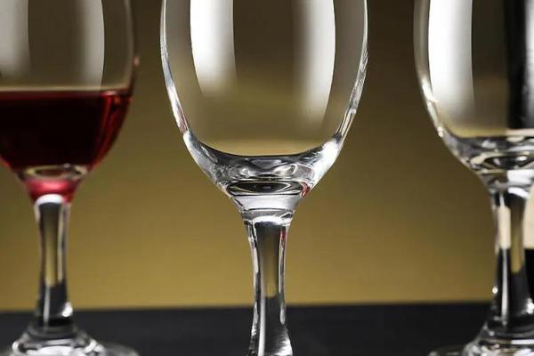 水命人士适合的杯子颜色,提升生活品质的小秘密 水命人士适合的杯子颜色,提升生活品质的小秘密