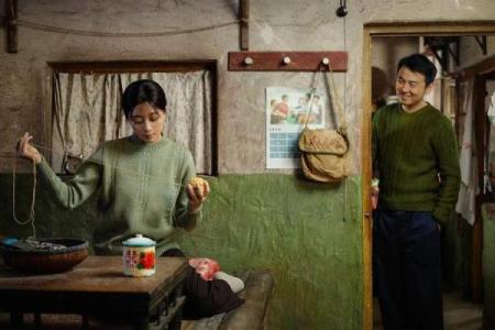 六十岁丧偶的男人：命运与人生的重新审视