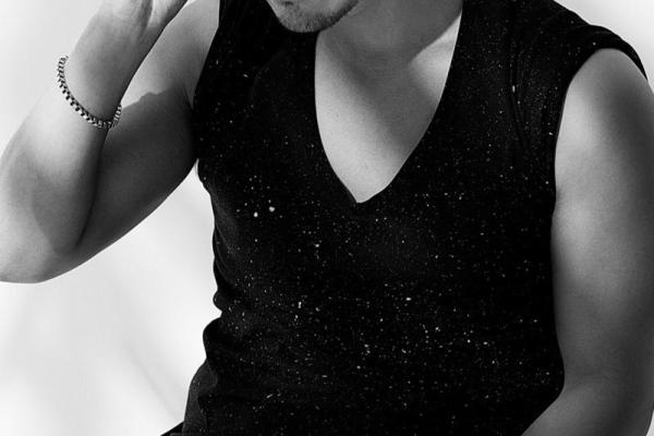 重庆男人的命：山水之间的硬汉精神与柔情温暖