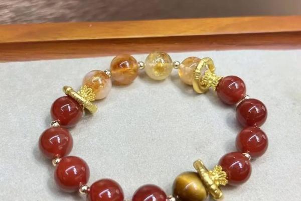 丙火命者适合佩戴哪些饰品？探索命理与美的完美结合！