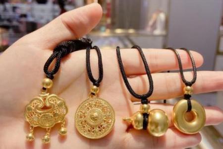 金命人佩戴哪些首饰最能带来好运与福气？