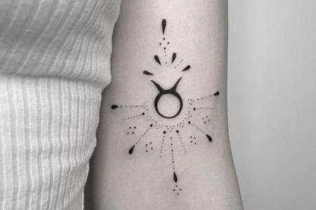 木命人适合的纹身选择：自然之美的象征与深意