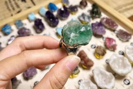 木命缺水的人该如何通过佩戴饰品来提升运势与健康