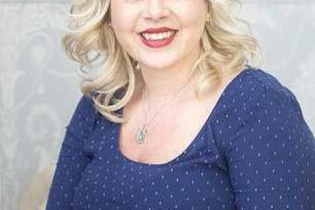 女人奶头小与命运：影响与迷信的探讨